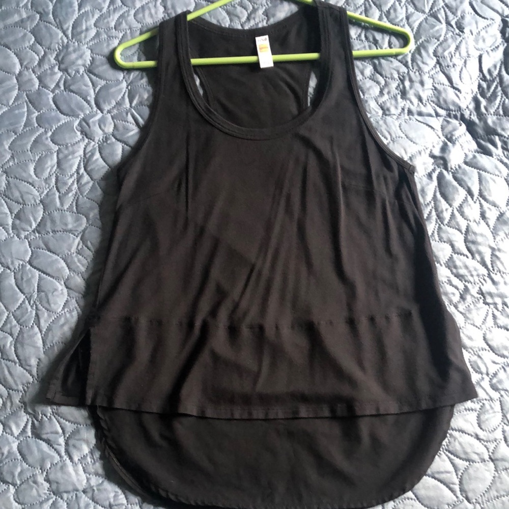 Black Lolë tank w/flounce